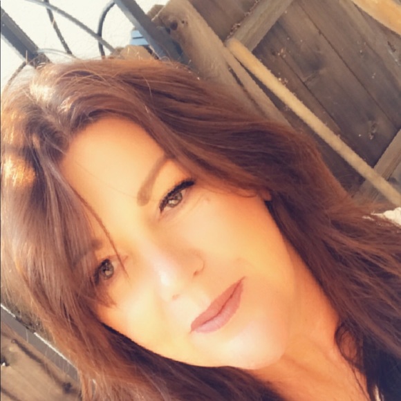 Meet your Posher, Dawn - Picture 1 of 1